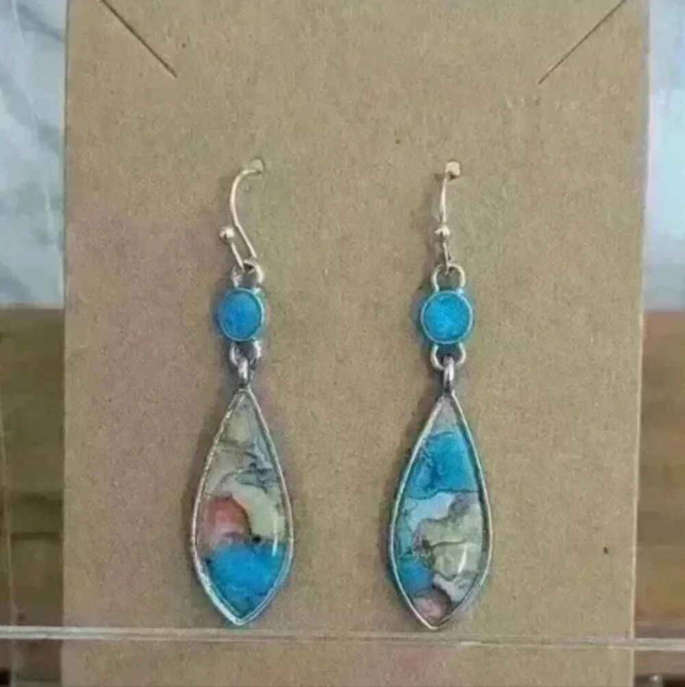 Vintage Women's Faux Turquois Dangle Earing